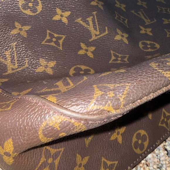 Louis Vuitton Monogram Looping - Picture 10 of 16